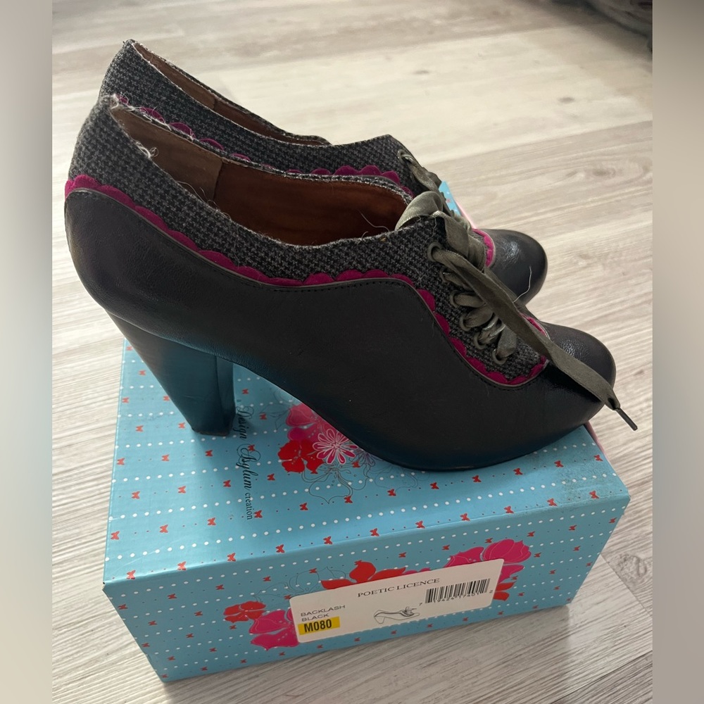 Beautiful poetic license shoes